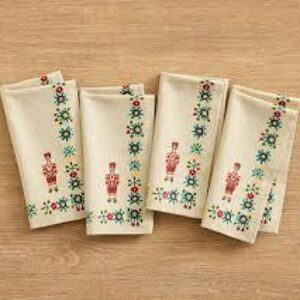 Pottery Barn Nutcracker set Of 4 Napkins BNWT